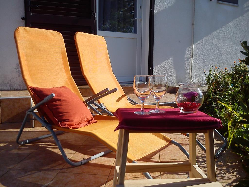 Apartment Toncic Benazici Buitenkant foto